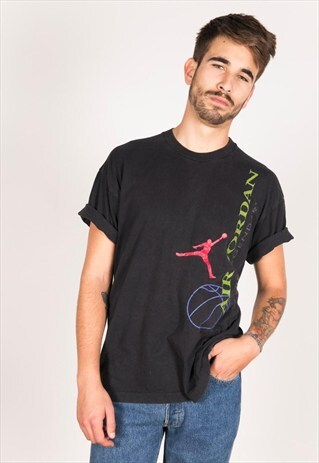 LAST UNIT SALE / VINTAGE 90S USA TSHIRT