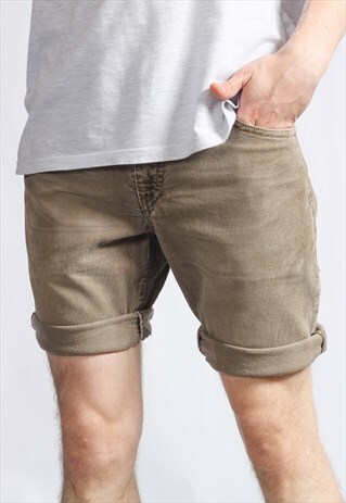 VINTAGE LEVI'S CORDUROY SHORTS