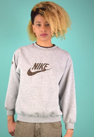 VINTAGE 90'S NIKE SWEATSHIRT
