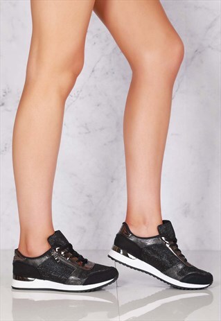 GLITTER ZIP DETAIL TRAINER IN BLACK