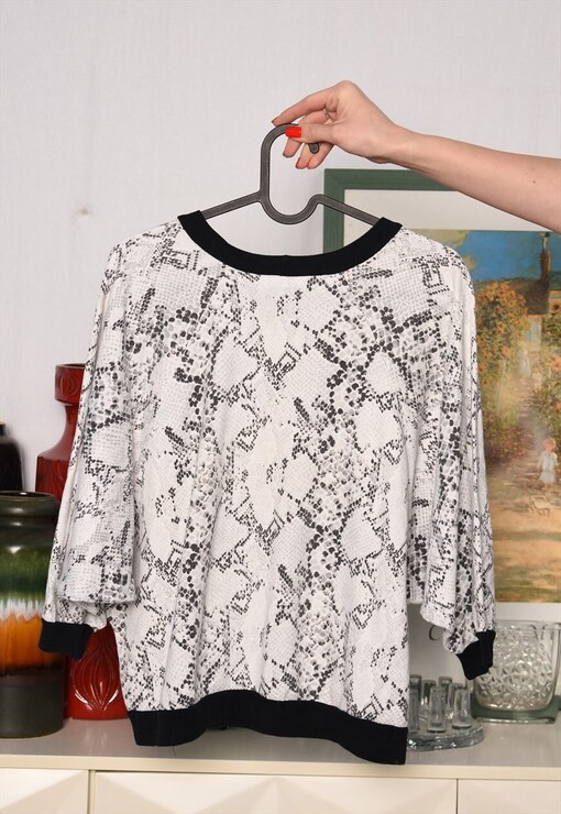 garment image