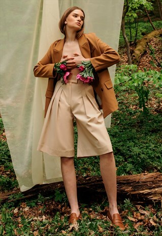 BERMUDA SHORTS IN BEIGE