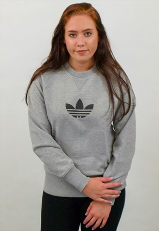 VINTAGE ADIDAS SWEATER