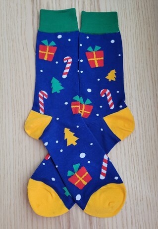 Gift Pattern Cozy Socks in Blue
