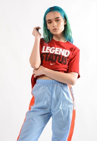 VINTAGE NIKE T-SHIRT