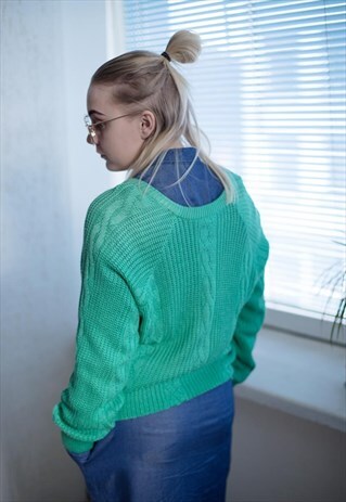 VINTAGE 90'S GREEN V-NECK JUMPER