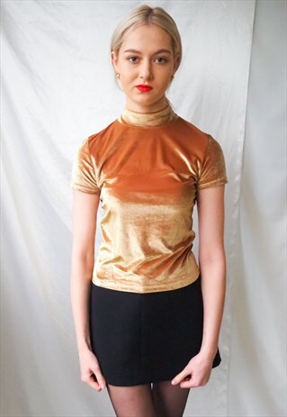 VINTAGE GOLD VELVET POLO NECK