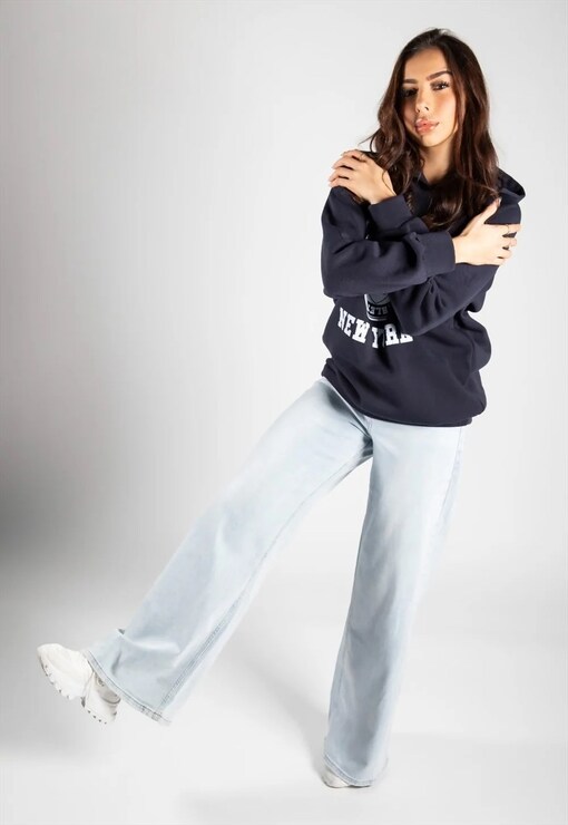 garment image