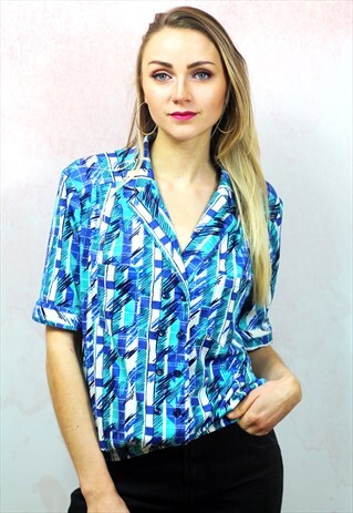 1980S VINTAGE BLUE, WHITE AND GREEN SHORT SLEEVE BLOUSE
