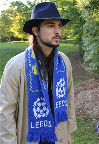 VINTAGE 90S LEEDS UNITED SOCCER FOOTBALL SCARF - RETRO