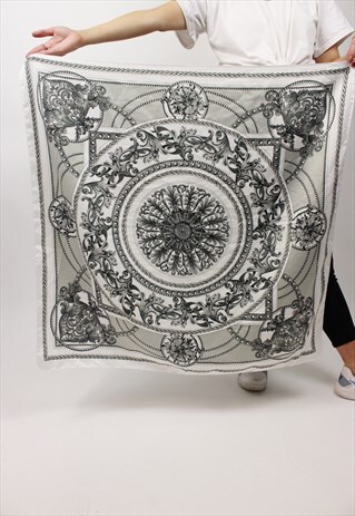 VINTAGE FUNKY PATTERNED SCARF