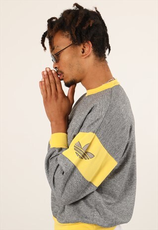 VINTAGE ADIDAS PRINT LOGO SWEATSHIRT