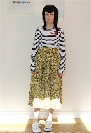A CLASSIC 60S FABRIC FOR THIS MIDI SKIRT