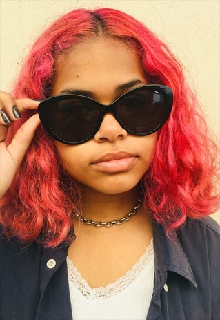 VINTAGE BLACK STATEMENT CAT EYE SUNGLASSES