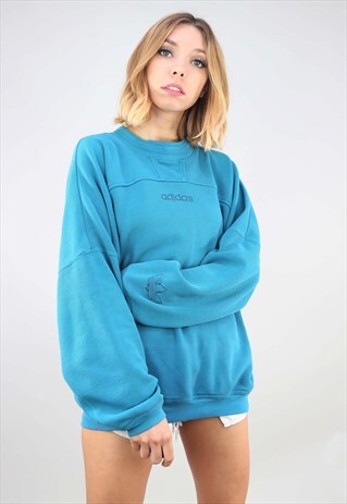 VINTAGE OVERSIZED ADIDAS SWEATSHIRT