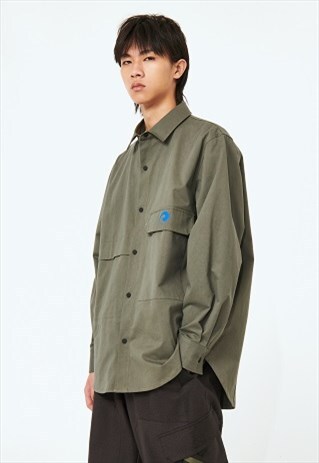 GRAPHIC SHIRT WITH A BIG POCKET