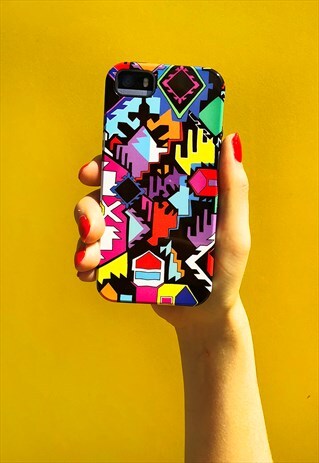 RAINBOW JIGSAW PRINT PHONE CASE - IPHONE SE