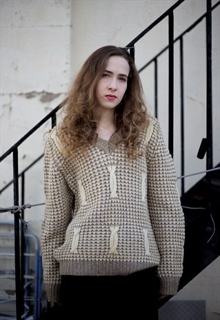 V NECK CHUNKY KNIT JUMPER