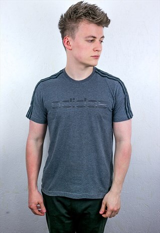 VINTAGE ADIDAS T-SHIRT