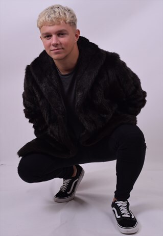 VINTAGE 90'S BLACK FAUX FUR COAT SIZE MEDIUM / LARGE