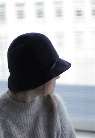 VINTAGE 60'S NAVY VELVET HAT