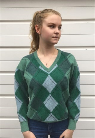 WOMENS VINTAGE 80S BURBERRY JUMPER DIAMOND PATTERN TOP
