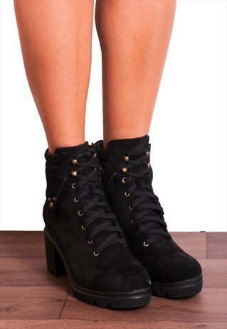 BLACK BLOCK HIGH HEELED FAUX SUEDE GOLD METAL COLLAR ANKLE B