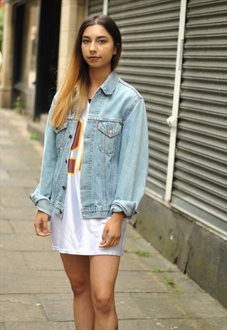 VINTAGE LEVI'S OVERSIZED RED TAB TRUCKER DENIM JACKET
