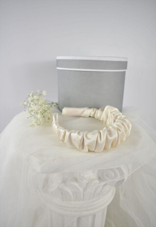 LUXURY BRIDAL HEADBAND IN IVORY