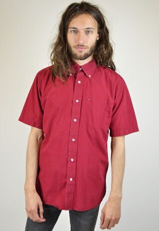 VINTAGE 90'S TOMMY HILFIGER SHORT-SLEEVED SHIRT