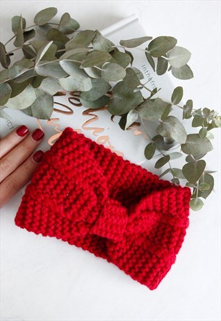 RED RIBBED KNITTED TURBAN HEADBAND