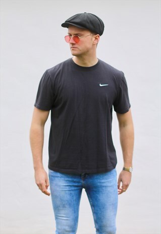NIKE USA VINTAGE 90S SPORTSWEAR MINIMALIST T