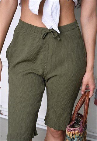 VINTAGE 90S PARIS CHIC CORRUGATED SHORTS IN KHAKI GREEN