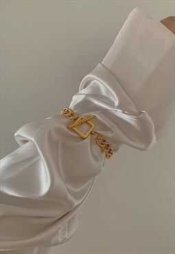 Gold T Bar Toggle Chain Bracelet