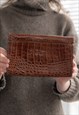 VINTAGE 80'S BROWN VARNISHED CLUTCH