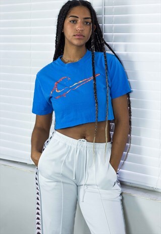 VINTAGE REWORKED NIKE CROP TOP LOGO 90S X 3.7