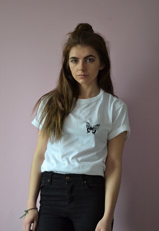 EMBROIDERED MONOCHROME BUTTERFLY WHITE TEE
