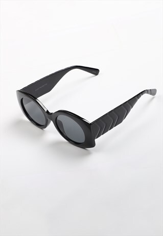 Oversized cat eye sunglasses - black