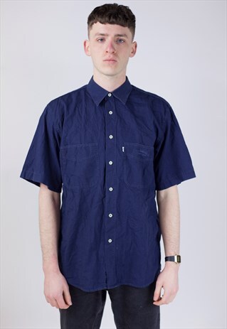 VINTAGE 90S LEVI'S NAVY SHORT SLEEVE SHIRT