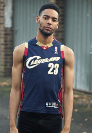 RETRO // LEBRON JAMES // REEBOK CLEVELAND JERSEY