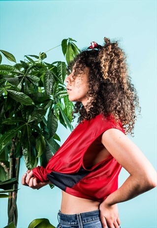 VINTAGE 1990S RED SPORTS VEST