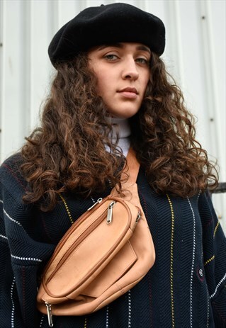 BEAUTIFUL LIGHT TAN LEATHER BUM / CROSS BODY BAG