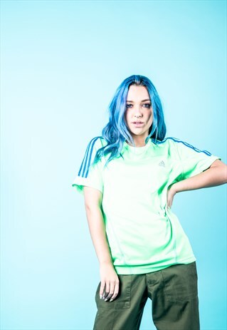 VINTAGE 90S ADIDAS T-SHIRT IN NEON GREEN