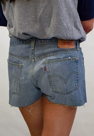 VINTAGE LEVI'S SHORTS