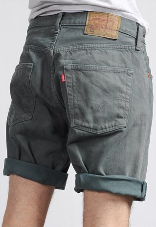 VINTAGE LEVI'S DENIM SHORTS