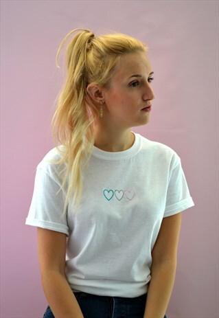 EMBROIDERED TRIO OF HEARTS WHITE T-SHIRT