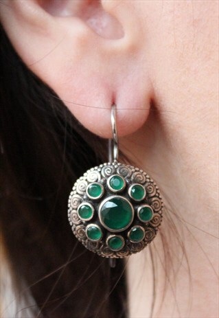STERLING SILVER AND GREEN STONES HANGING EARRINGS