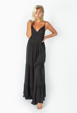 GLE MAXI RUFFLE DRESS IN BLACK