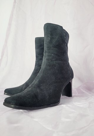 00S Y2K BLACK FAUX SUEDE SQUARE TOE ANKLE SHOES