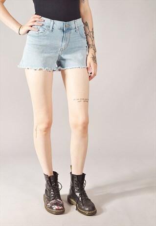 VINTAGE LEVI'S DENIM SHORTS LIGHT BLUE
